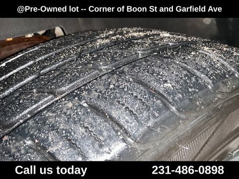 Used 2016 GMC Yukon XL Denali w/ Open Road Package AWD/4WD image 12