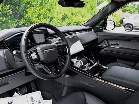 New 2026 Land Rover Range Rover Sport Dynamic SE AWD/4WD image 3