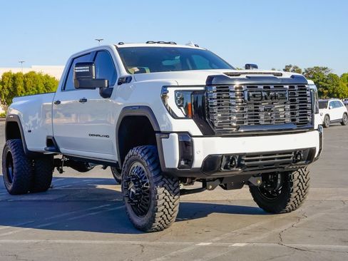 New 2026 GMC Sierra 3500 Denali w/ Denali Reserve Package AWD/4WD image 5