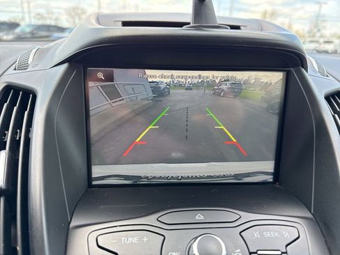 Used 2015 Ford Escape SE w/ Equipment Group 201A image 16