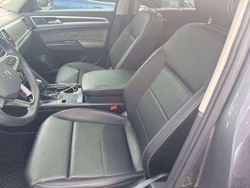 Used 2023 Volkswagen Atlas SE w/ Panoramic Sunroof Package FWD image 42