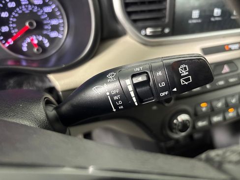 Used 2021 Kia Sportage S image 16