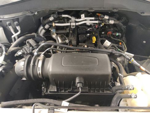 Used 2022 Ford Explorer XLT AWD/4WD image 30