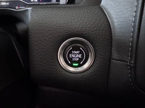 Used 2023 GMC Yukon XL Denali AWD/4WD image 27