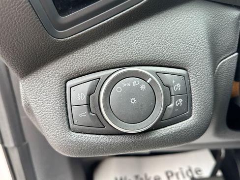 Used 2018 Ford Escape SE w/ SE Sync 3 Package FWD image 17