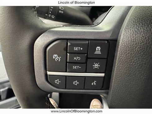 Used 2025 Ford F150 Lariat AWD/4WD image 43