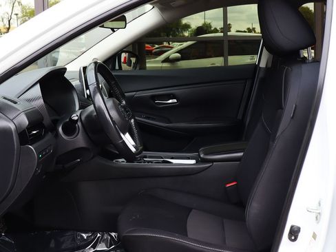 Used 2021 Nissan Sentra SV FWD image 37