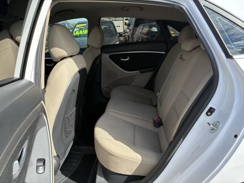 Used 2013 Hyundai Elantra GT image 4