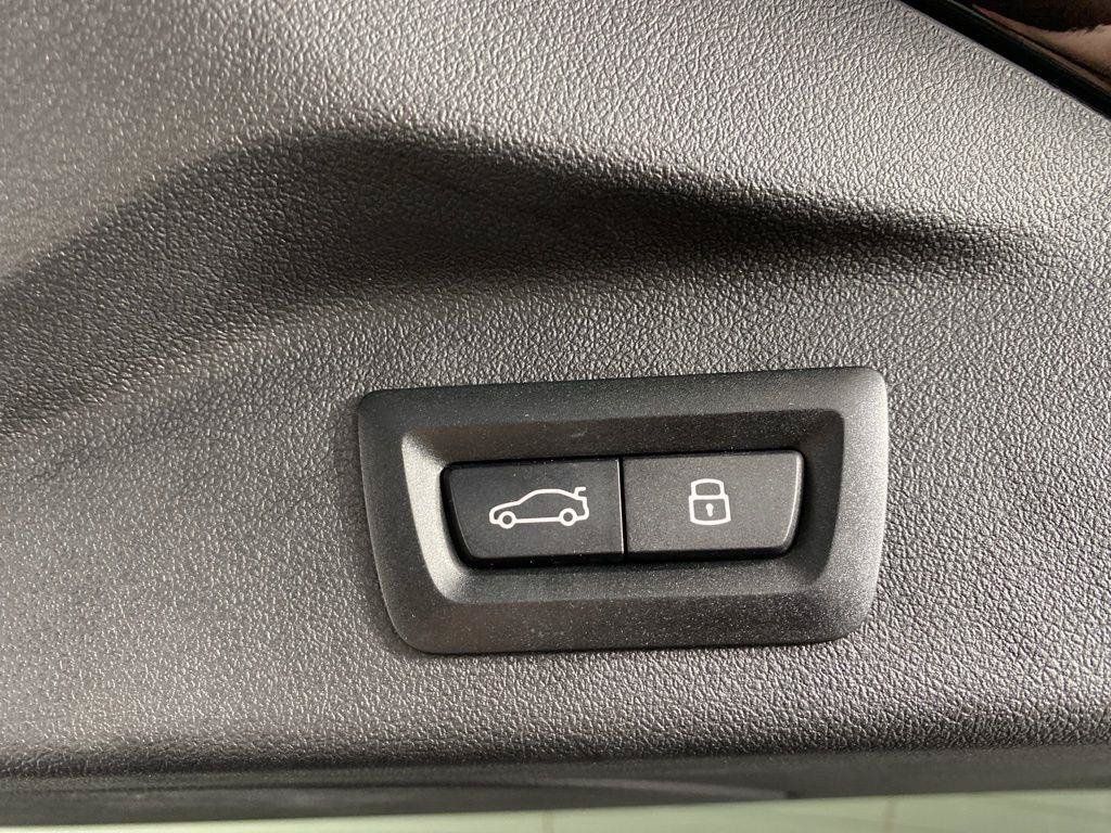 Used 2025 BMW X7 M60i w/ Climate Comfort Package AWD/4WD image 30