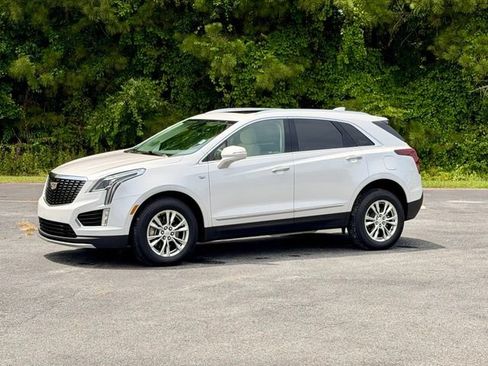 Used 2020 Cadillac XT5 Premium Luxury AWD/4WD image 2