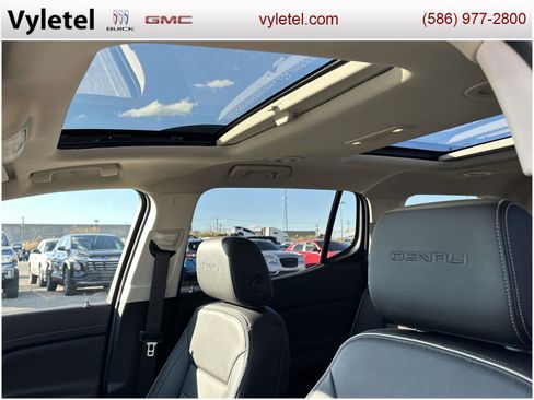 Certified 2023 GMC Acadia Denali w/ Denali Ultimate Package image 21