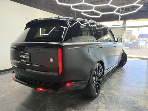 Used 2023 Land Rover Range Rover SV image 6