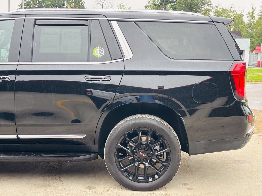 Used 2024 GMC Yukon SLT w/ SLT Luxury Package AWD/4WD image 14