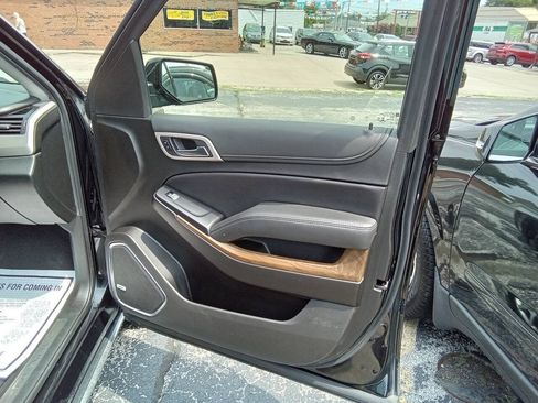 Used 2020 GMC Yukon Denali w/ Open Road Package AWD/4WD image 4