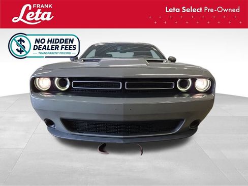 Used 2019 Dodge Challenger SXT RWD image 9