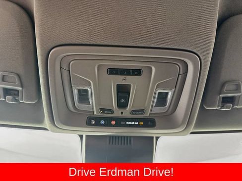 Used 2022 GMC Sierra 1500 Denali AWD/4WD image 17