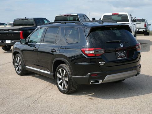 Used 2023 Honda Pilot Elite image 7