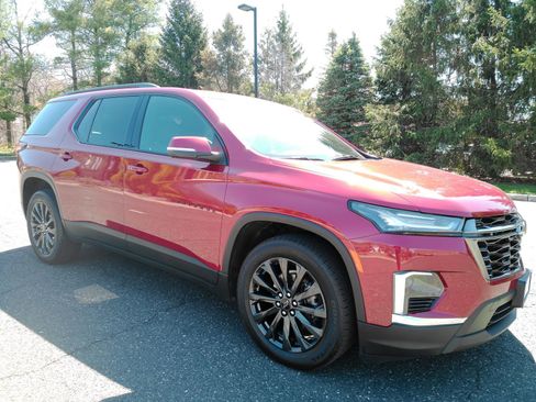 Certified 2023 Chevrolet Traverse RS AWD/4WD image 2