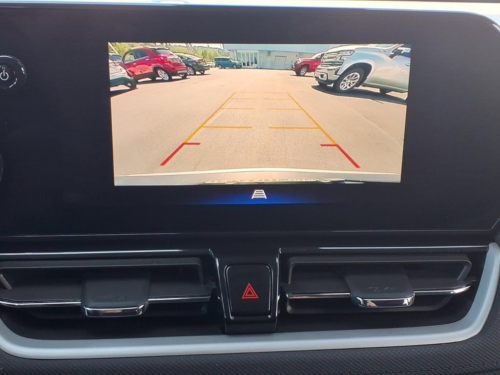 Used 2024 Chevrolet TrailBlazer LT AWD/4WD image 22
