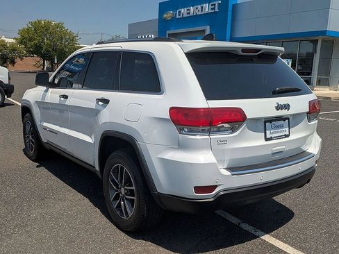 Used 2017 Jeep Grand Cherokee Limited AWD/4WD image 7