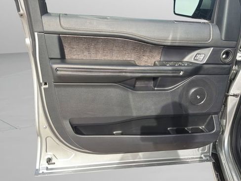 Used 2021 Ford Expedition Limited RWD image 19