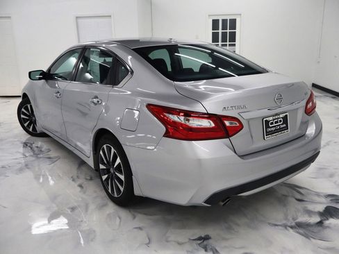 Used 2017 Nissan Altima 2.5 SV image 5