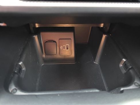 Used 2025 Ford Explorer ST-Line AWD/4WD image 22