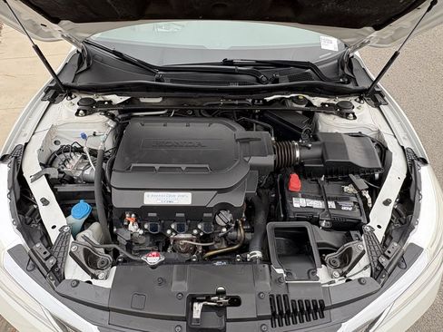 Used 2016 Honda Accord Touring image 31