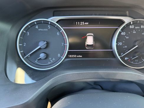 Used 2025 Nissan Rogue SV FWD image 42