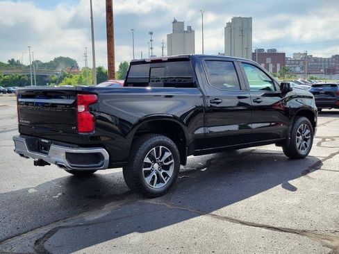 Used 2023 Chevrolet Silverado 1500 LT w/ Z71 Off-Road Package AWD/4WD image 2