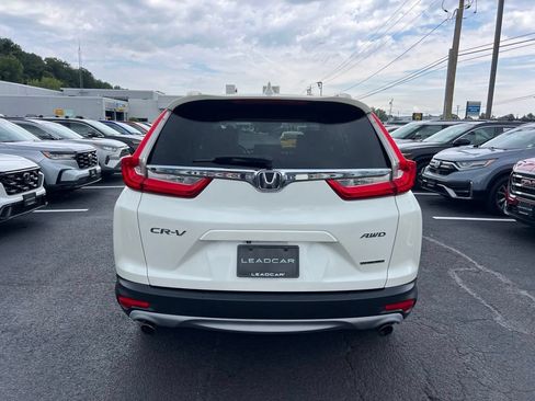 Used 2018 Honda CR-V Touring image 4