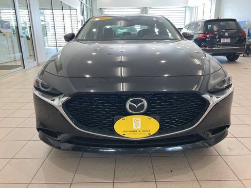 Used 2022 MAZDA MAZDA3 s FWD image 2