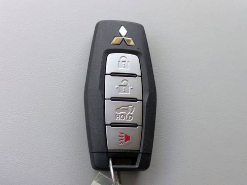 New 2026 Mitsubishi Outlander SE FWD image 34