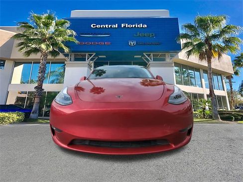 Used 2024 Tesla Model Y Performance image 3