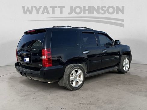 Used 2007 Chevrolet Tahoe LTZ w/ LTZ Preferred Equipment Group AWD/4WD image 5