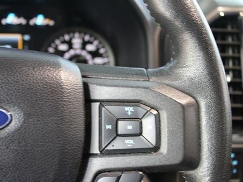 Used 2020 Ford F150 XLT w/ Equipment Group 302A Luxury AWD/4WD image 18