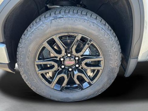 New 2026 GMC Sierra 1500 Elevation image 25