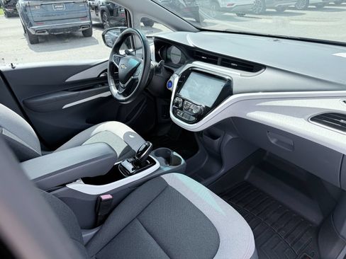 Used 2017 Chevrolet Bolt LT FWD image 9