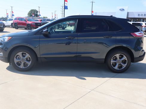 Used 2024 Ford Edge SEL w/ Sport Appearance Package AWD/4WD image 9