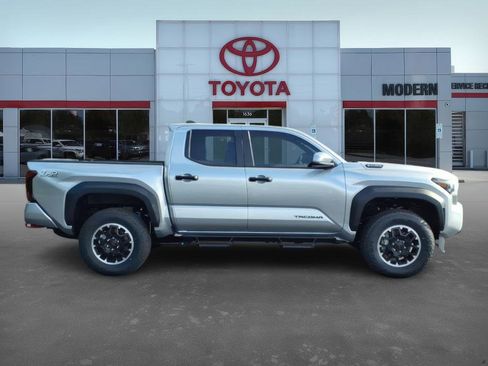 New 2025 Toyota Tacoma TRD Off-Road image 4