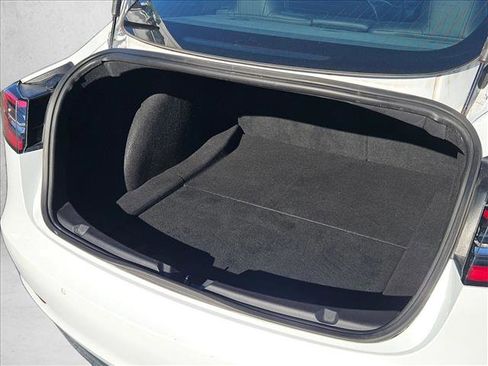 Used 2019 Tesla Model 3 Standard Range image 7