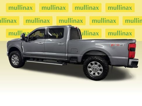 Used 2024 Ford F250 Lariat w/ Chrome Package image 10