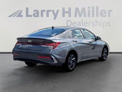 New 2026 Hyundai Elantra Sport FWD image 7