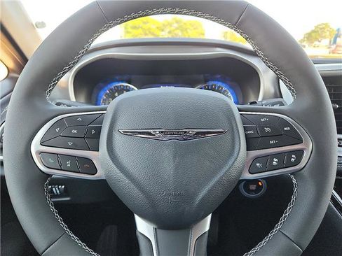 New 2026 Chrysler Pacifica Select FWD image 19