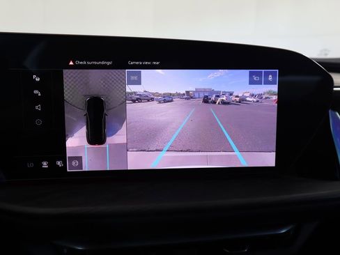 Used 2025 Audi Q5 Premium w/ Convenience Package image 16