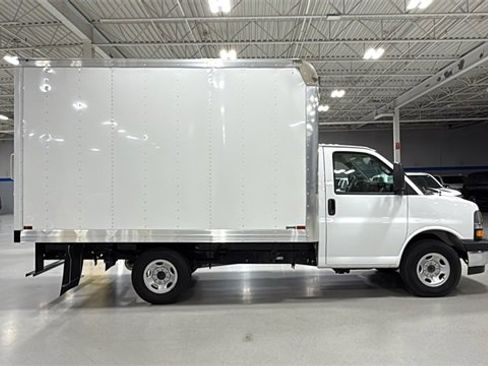 New 2025 Chevrolet Express 3500 w/ Power Convenience Package image 3