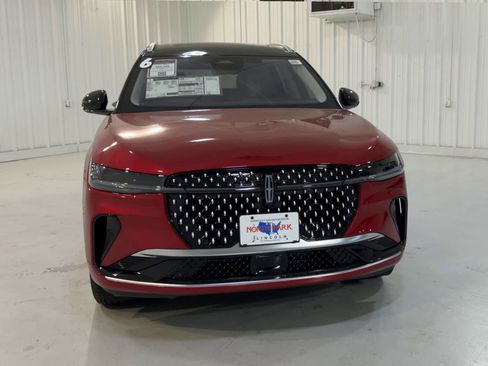 New 2026 Lincoln Nautilus Reserve image 4