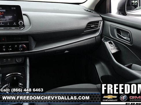 Used 2024 Nissan Rogue S FWD image 33
