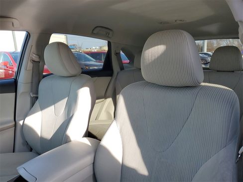 Used 2010 Toyota Venza AWD image 12