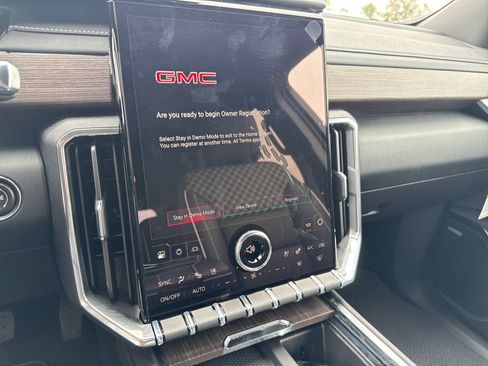 New 2026 GMC Acadia Denali w/ Super Cruise Package AWD/4WD image 24